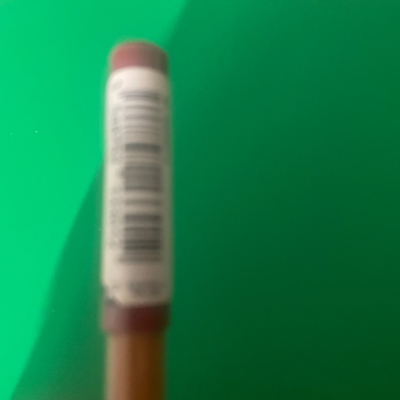 New and sealed make up forever color multi-use matte pencil - Picture 5 of 6